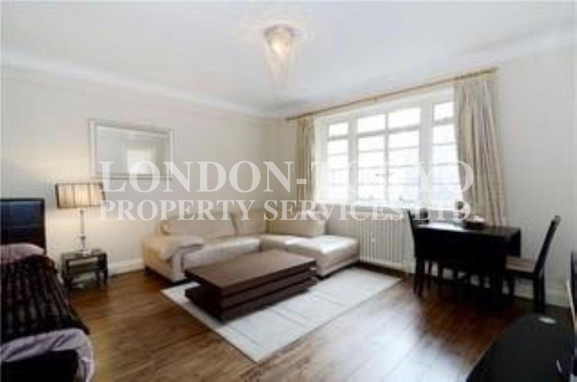 Vicarage Court, W8